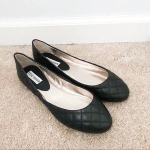 Steve Madden Black Flats